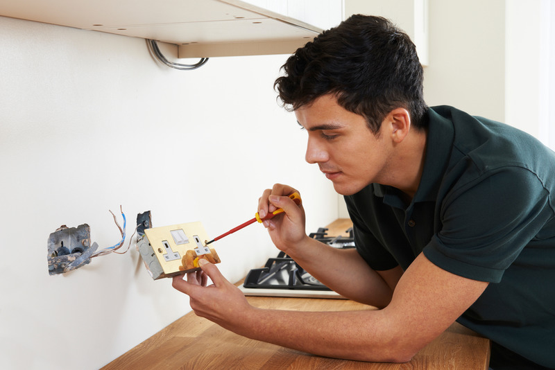 electrician in woodland hills